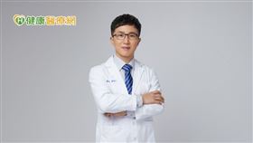 醫師提醒，動脈瘤是可以預防的疾病，建議長期抽菸、高血壓、多囊性腎病或家族病史的民眾，定期做健康檢查。