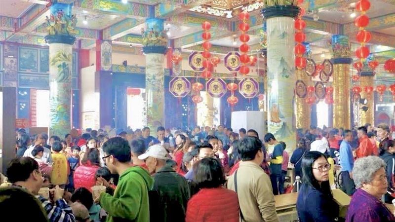 「桃園護國宮」 祈求一年好運龍總來！