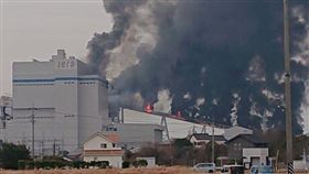 快訊／日本愛知縣「火力發電廠」爆炸！狂冒黑煙、傷亡不明▲附近多位居民聽見爆炸聲響，發電廠冒出黑煙。（圖／翻攝自X平台）