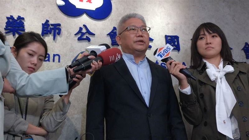 成為物流公司董事疑不避嫌　黃金舜回應了