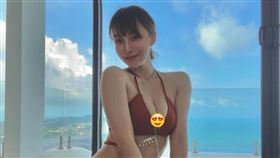 張東晴曬超辣比基尼辣照。（圖／翻攝張東晴臉書）