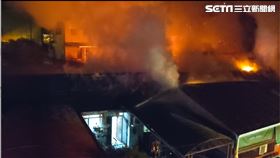 新／台中神壇暗夜大火　警消驚：都是炮竹（圖／翻攝畫面）