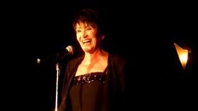 奇塔里韋拉（Chita Rivera）臉書