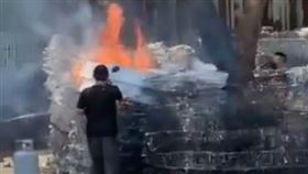 帶頭違法，台中太平區清潔隊，帶頭焚燒彈簧床墊，製造空污，外包商違法開罰(圖／台中市議員江和樹提供)