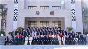 第11屆立法委員今（1）天報到，由於三黨不過半，未來國會政黨之間的角力、競合備受關注。（圖／記者鄭孟晃攝影）

