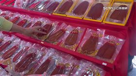 迪化街年貨買到過期烏魚子　業者：員工效期蓋錯