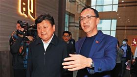 原有意挑戰立院龍頭的傅崐萁，在經考量及朱立倫等人勸說後，改擔任黨團總召。（圖／鏡週刊提供）