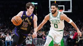 ▲里夫斯（Austin Reaves）投進生涯新高7顆三分球，湖人擊敗塞爾提克中止2連敗。（圖／路透社／達志影像）