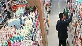 台南市鄭姓男子潛入連鎖賣場行竊各式洗髮用品，並在得手後於網路上轉手販售以此得利。（圖／翻攝畫面）