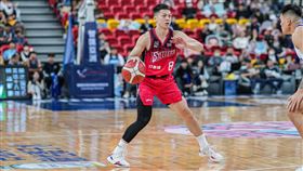 ▲鋼鐵人王律翔飆進準決殺三分彈。（圖／高雄17直播鋼鐵人提供）