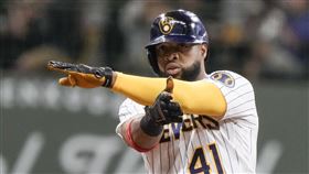 ▲桑塔納（Carlos Santana）1年約轉戰雙城，重回熟悉的美聯中區。（圖／美聯社／達志影像）