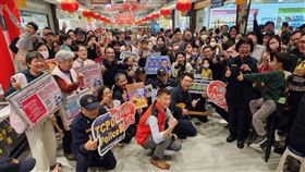 龍眾過新年！發現幸湖大挑讚！內湖警節安宣導護您過好年！（圖／內湖分局提供）