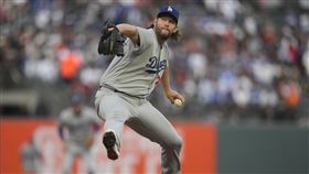 ▲老將柯蕭去年季後進行左肩手術，也成為自由球員，道奇仍希望將他簽回。（圖／美聯社／達志影像）