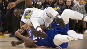 ▲恩比德（Joel Embiid）恐無緣年度MVP連霸。（圖／美聯社／達志影像）