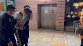 口罩遮車牌也嘸效！松山警上門抓飆車族超錯愕　下場曝光。（圖／警方提供）