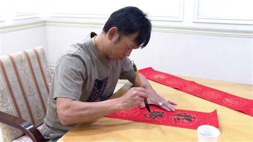 顏正國肺腺癌纏身 醫曝「9大前兆」要小心