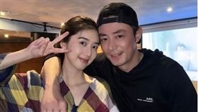 霍建華和李凱馨合照引發爭議。（圖／翻攝小紅書）