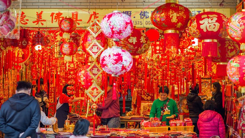 美股大漲加持　台股拚首度萬八農曆年封關