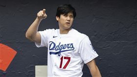 ▲大谷翔平去年9月手肘手術的傷疤清晰可見。（圖／美聯社／達志影像）