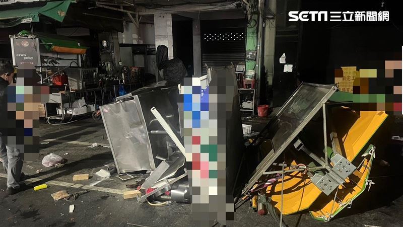 六合夜市攤商低頭忙收攤　轉頭嚇傻急逃命