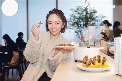 何依霈三立新聞網專訪