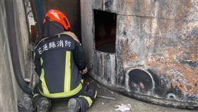 儲存槽,槽底,清洗,花蓮（圖／翻攝畫面）