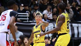 ▲李威廷攻下生涯新高13分，曼尼高拿下「大三元」，國王重回聯盟龍頭。（新北國王球團提供）