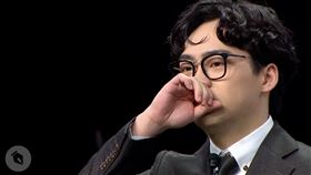 賀瓏坦言自己當時非常懼怕人群。（圖／翻攝自STR Network YouTube）