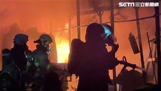 干城環保市場大火　警消灌救攤商焦急圍觀