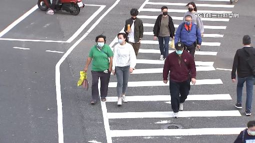 騎單車穿越斑馬線觸法　北市平均1天4罰單