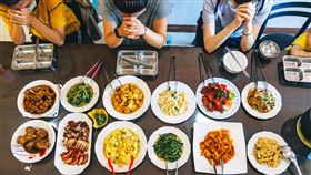 生麗國際集團暖心捐贈456份年菜　陪伴114戶勵馨家庭共度溫馨佳節（業配勿用）