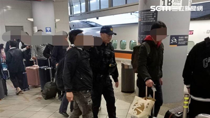 朝高鐵乘客亮刀噴辣椒水　他拒吐真實原因