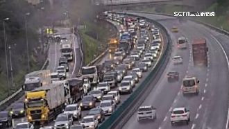 小年夜前連環車禍！國3西湖段回堵10公里