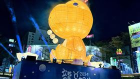竹市燈會主燈「福氣龍好」「2024龍Stay－新竹過好年」燈會主燈「福氣龍好」，由燈藝師黃文全操刀設計，融入竹市文化與飲食特色，以卡通創意風格彰顯竹市的年輕活力。（新竹市政府提供）中央社記者郭宣(文三)傳真  113年2月2日