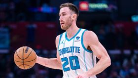 雷霆找來明星前鋒「星海哥」（Gordon Hayward）當幫手。（圖／翻攝自NBA官網）