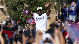 ▲遊騎兵和賈西亞（Adolis Garcia）簽下2年約避免薪資仲裁。（圖／美聯社／達志影像）