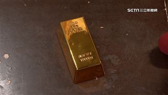 創意紅包！「金磚裝壓歲錢」刷一排鈔票