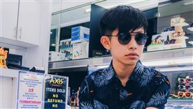 百萬網紅找到了！「發不出年終」壓力大　失聯3天躲空屋現況曝光。（圖／翻攝自BOSS MARIO臉書）