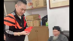 連千毅,過年,紅包,寫信（圖／翻攝自《蘭庭精品》）