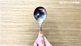 湯匙。（圖／記者王翊綺攝影）
