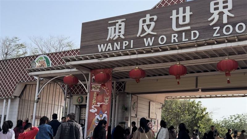 大年初一人潮曝！快來頑皮世界走春