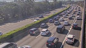 國1湖口服務區-竹北車速18公里。（圖／擷取自即時影像監視器）