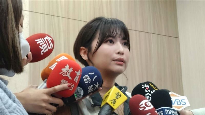 「正妹防疫醫師」吸目光　羅一鈞：徵人中