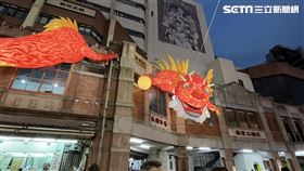 龍年，過年，新年，除夕，初一，走春，花燈，貼春聯，迪化街。（圖／資料照）