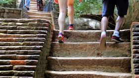 （圖／Pixabay）爬樓梯,走路,散步,運動