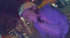 士林分局陳姓員警遭攔查搜出安非他命。（圖／翻攝畫面）