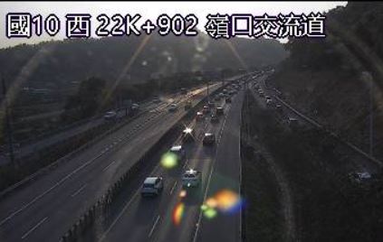 國10里港(25) ~ 嶺口(22)西向路段車流多。（圖／翻攝自高速公路1968網站）