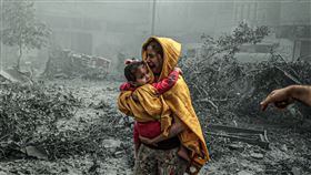 台灣募捐援助加薩難民  紅十字會捐194萬中華民國紅十字會表示，「請幫加薩的人活下去」捐款專案與上街頭募款募得新台幣198萬多元，14日將6萬美元（約新台幣194萬元）交給紅十字國際委員會（ICRC），援助加薩難民。（中華民國紅十字會提供） 中央社記者陳婕翎傳真  112年11月14日