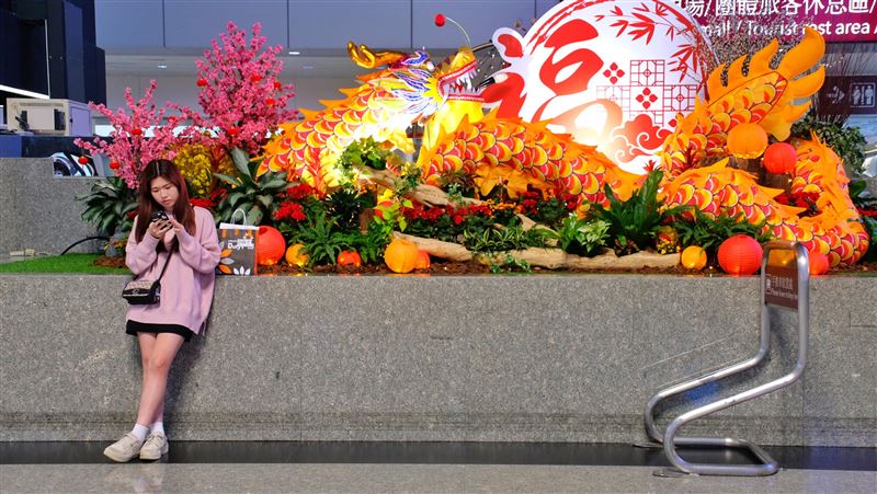 桃機春節造景　花卉、祥龍打造年節氛圍