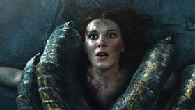 米莉芭比布朗《少女鬥惡龍》。（圖／Netflix提供）